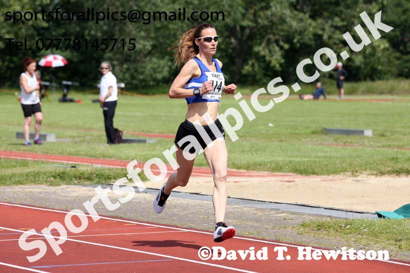 Womens 800 metres, 2019 NEMA Track and Field Champs, Monkton. Photo:  David T. Hewitson/Sports for All Pics